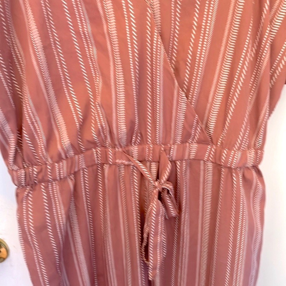 ⭐️INDULGE Romper, XL, Mauve/White Striped/Flutter Sleeves, Classy & Fun! 💕 - Picture 5 of 13